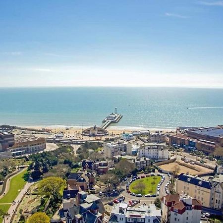 Flat-B, 4 Adults, 20 Mins To Beach, Netflix, Wifi, Sleeps 4 Adults บอร์นมัธ ภายนอก รูปภาพ