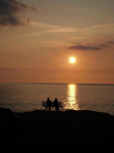 Flat-B, 4 Adults, 20 Mins To Beach, Netflix, Wifi, Sleeps 4 Adults บอร์นมัธ ภายนอก รูปภาพ
